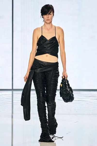 Look 30